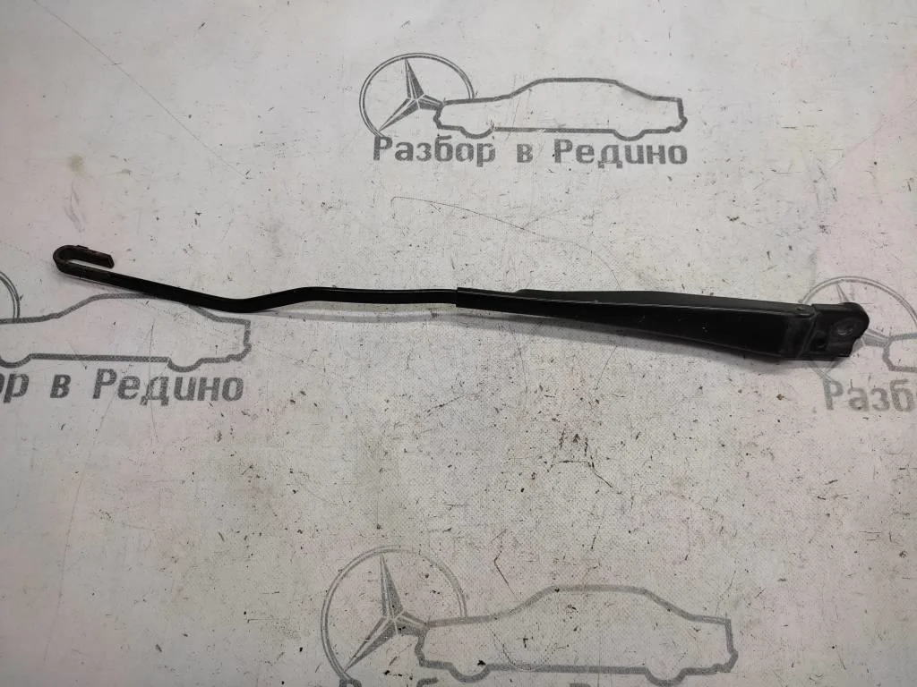 Поводок дворников Mercedes-Benz