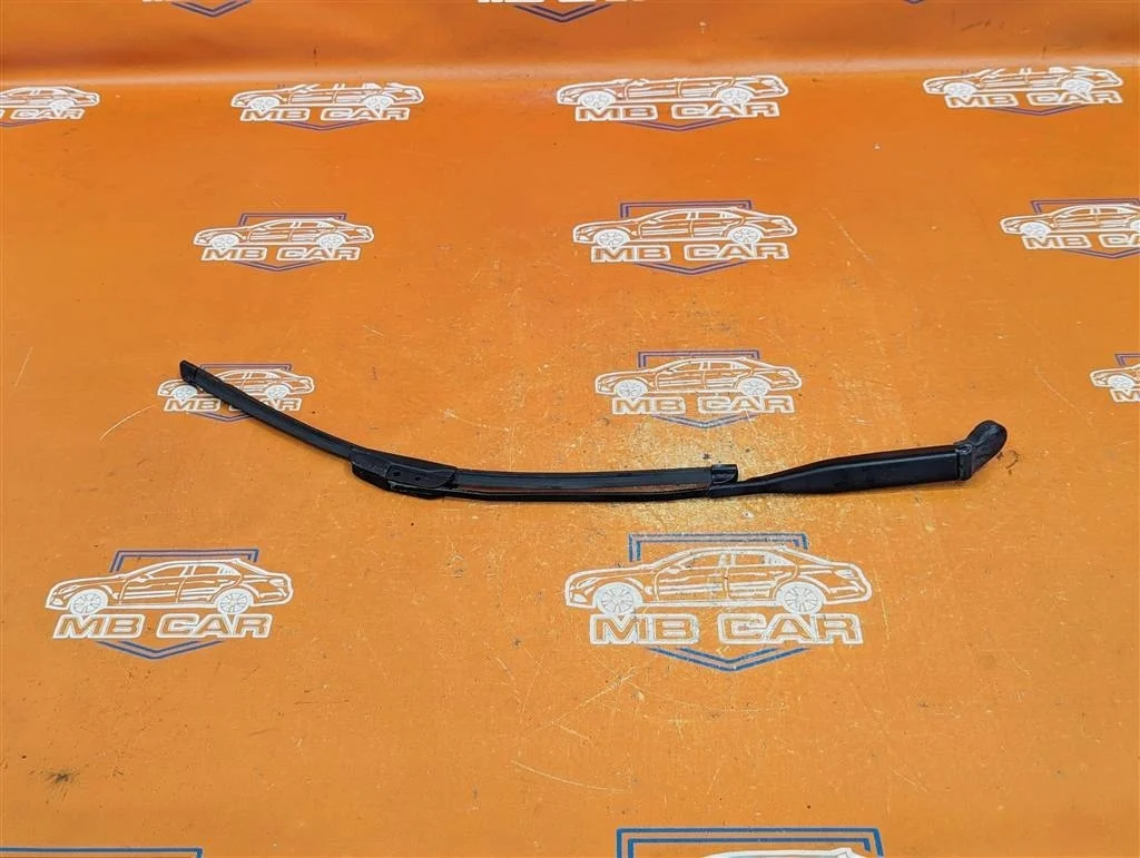 Поводок дворников Mercedes-Benz