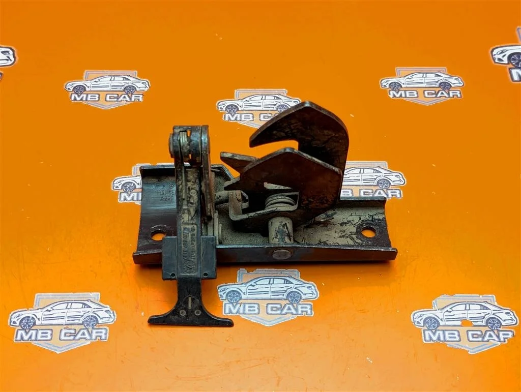 Замок капота Mercedes-Benz