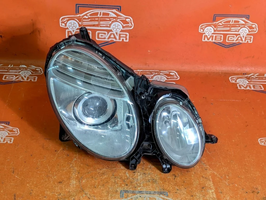 Фара правая Mercedes-Benz
