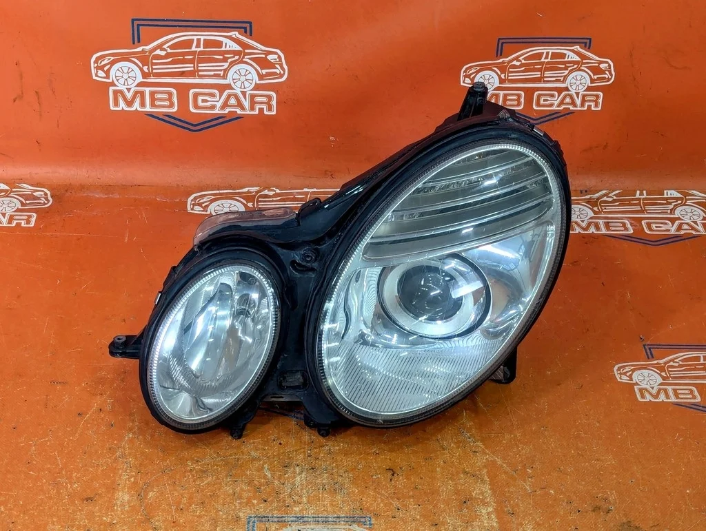 Фара левая Mercedes-Benz
