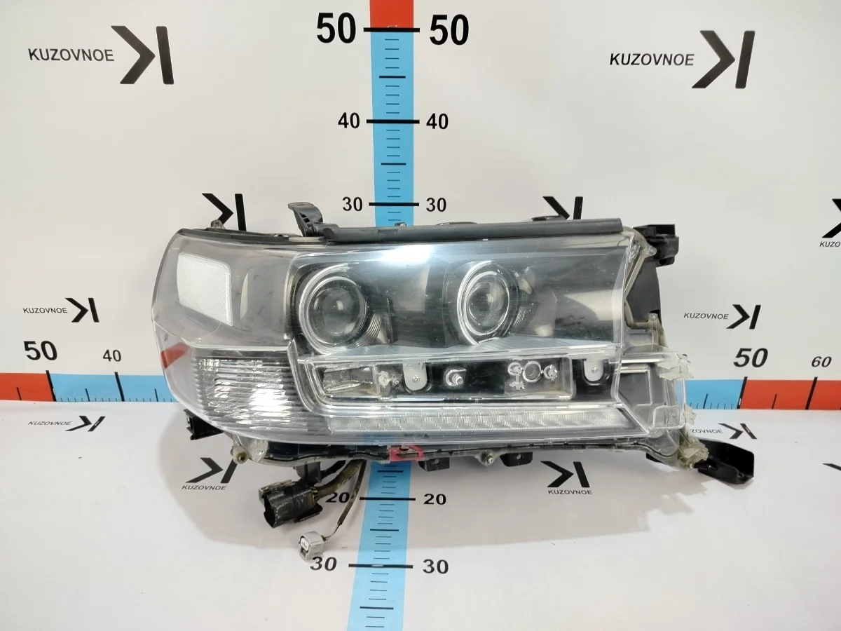 Фара Toyota Land Cruiser 2019 J200