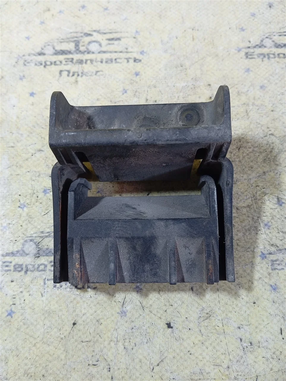 Кронштейн радиатора BMW X5 17101439116 E53