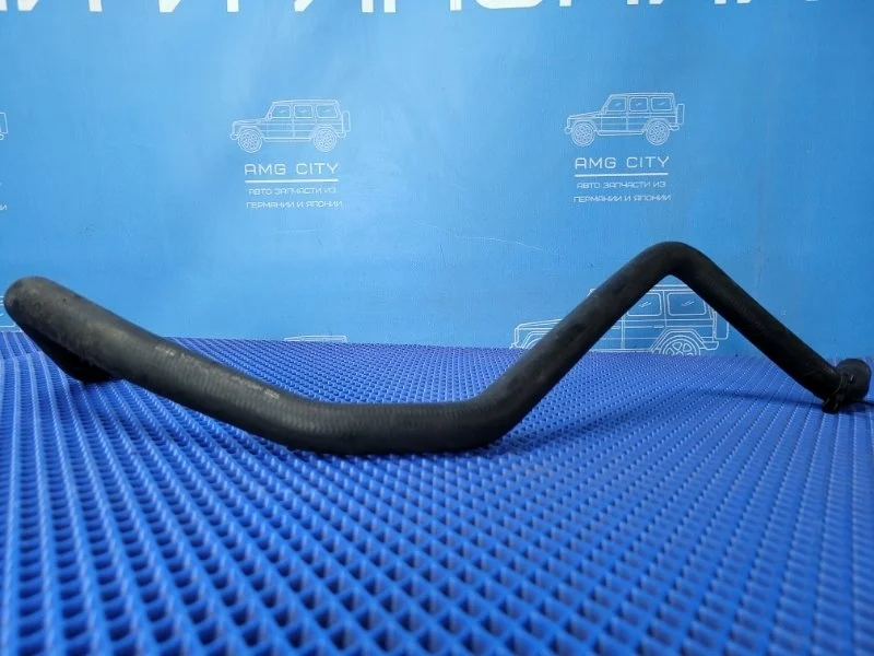Патрубок oxлаждeния Mercedes-Benz M-Class 2004 A1635013782 W163 M112