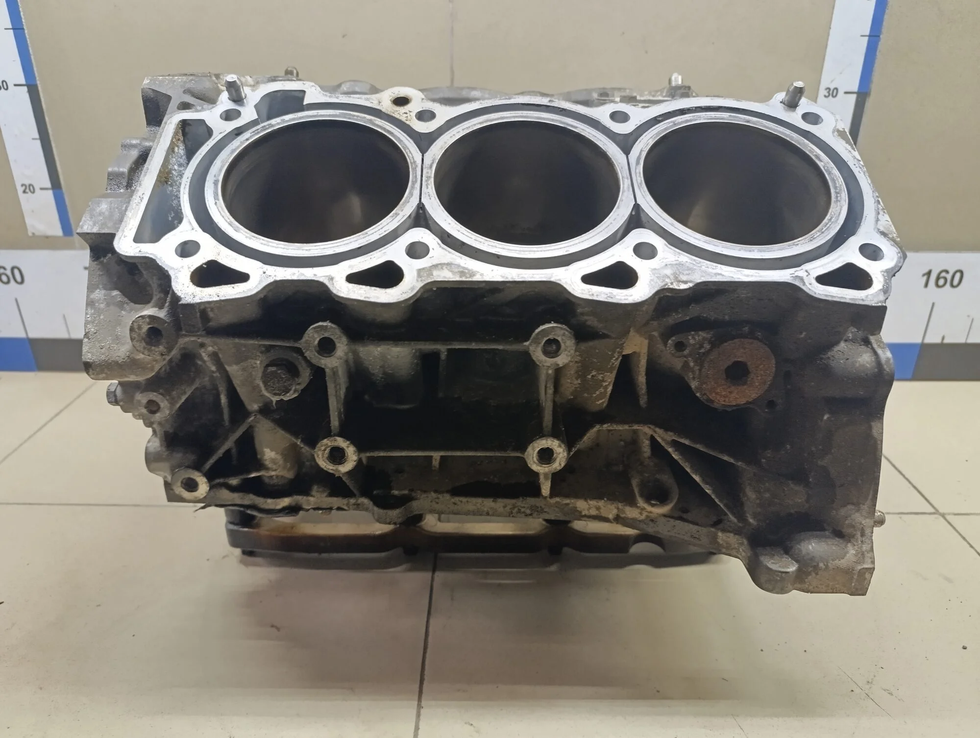 Блок двигателя  FX (S50) 2003-2007