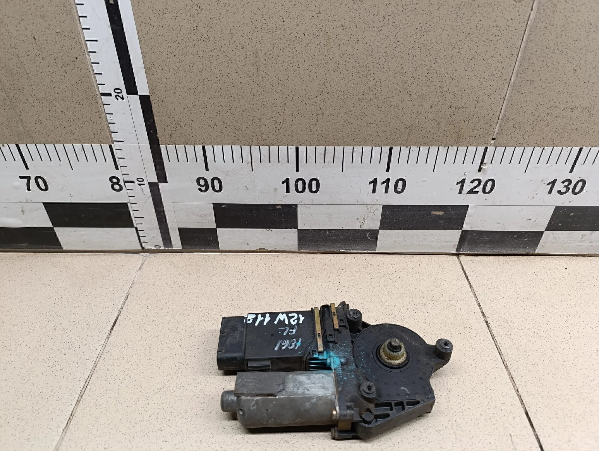 Моторчик стеклоподъемника Octavia 1997-2000