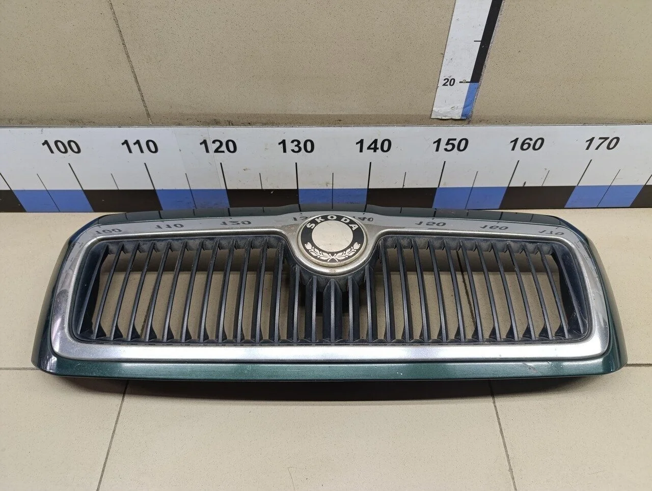 Решетка радиатора Octavia (A4 1U-) 2000-2011