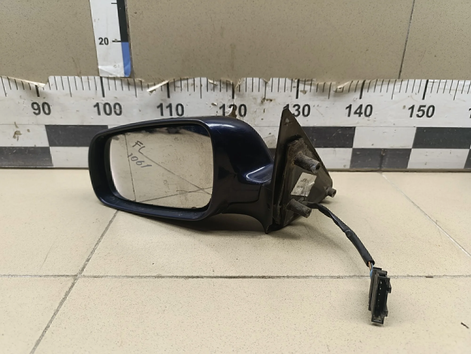 Зеркало левое электрическое Octavia (A4 1U-) 2000-2011