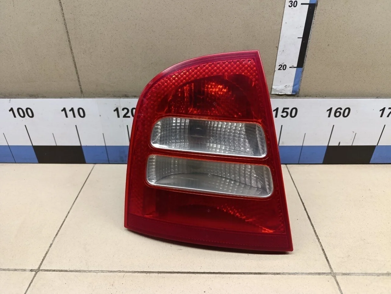 Фонарь задний левый Octavia (A4 1U-) 2000-2011