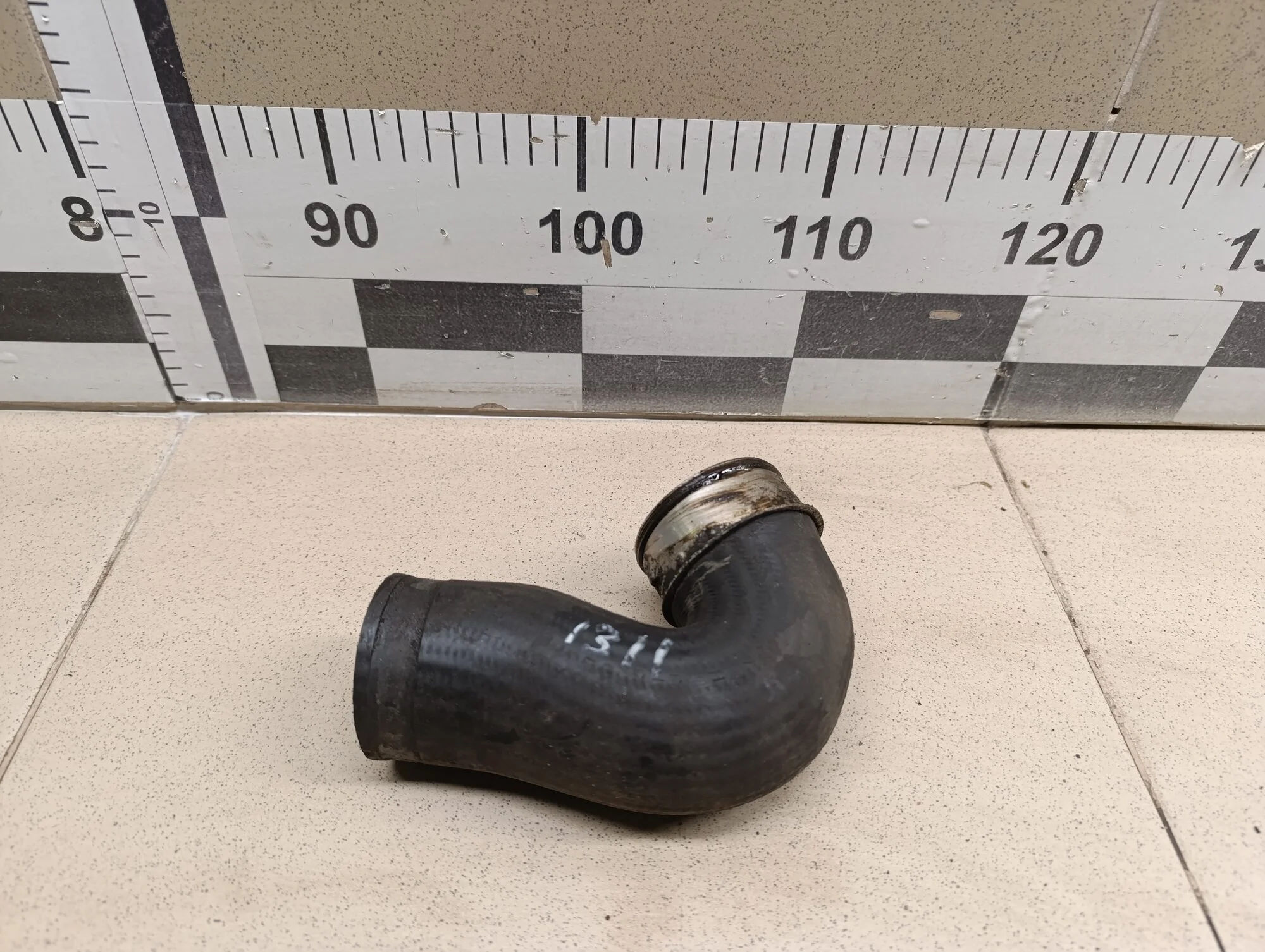 Патрубок интеркулера Passat [B5] 2000-2005