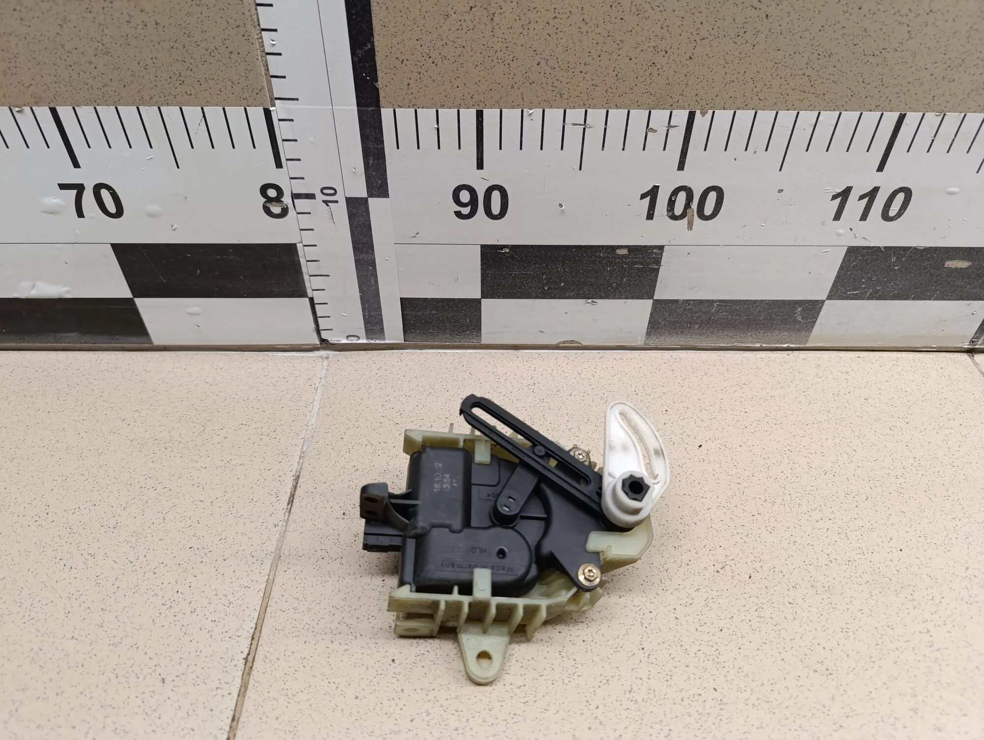 Моторчик заслонки отопителя A3 (8L1) 1996-2003