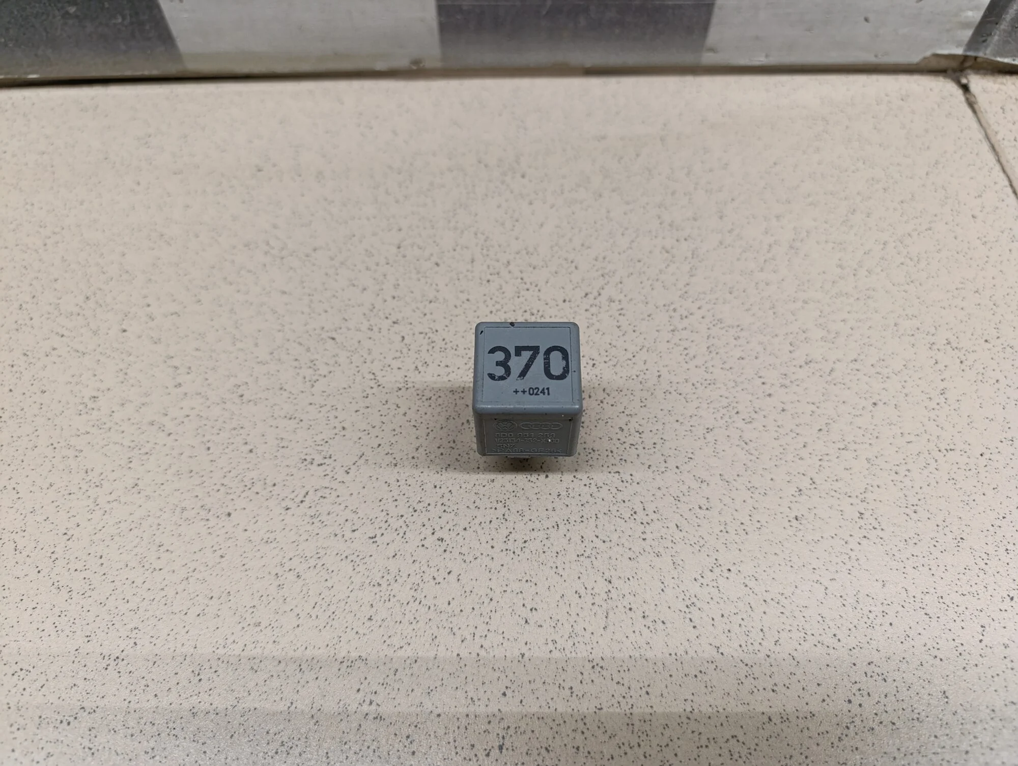 Реле 100/200 [44] 1983-1991