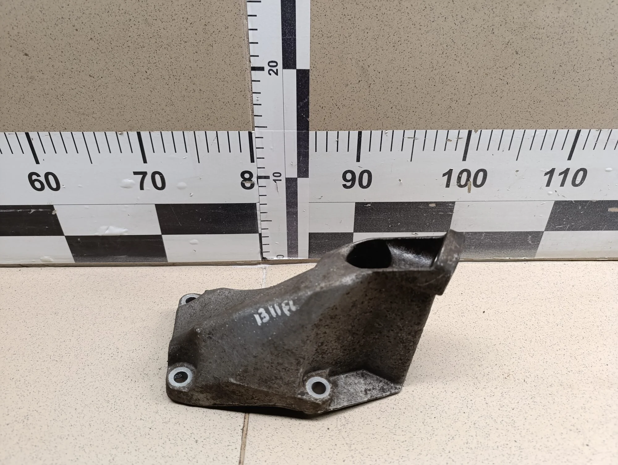 Кронштейн двигателя левый A4 [B5] 1994-2000