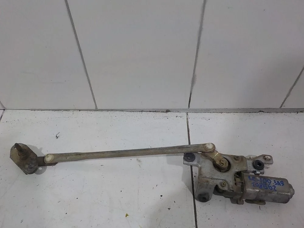 моторчик дворников Toyota Land Cruiser 100 (1998—2002) Зад