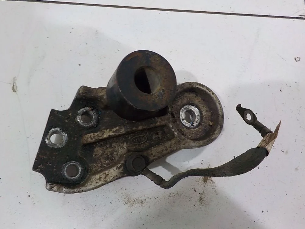 Кронштейн Kia Rio II рестайлинг (2009—2011)