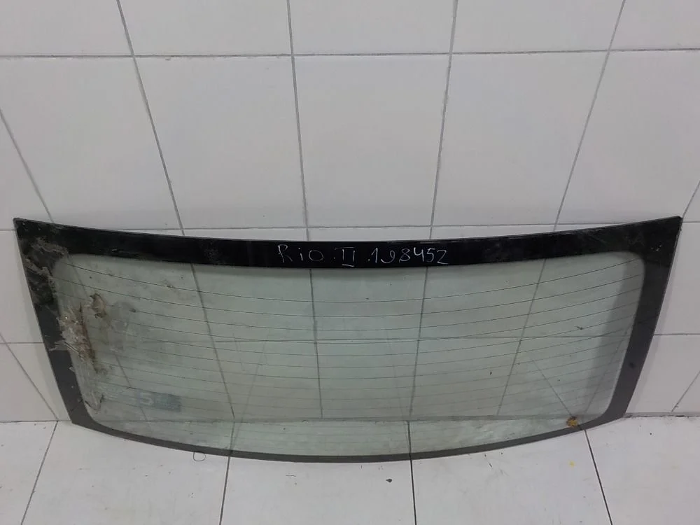стекло Kia Rio II рестайлинг (2009—2011) Зад