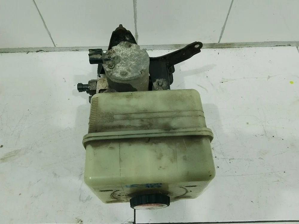 Насос гидравлический Toyota Land Cruiser 100 (1998—2002)