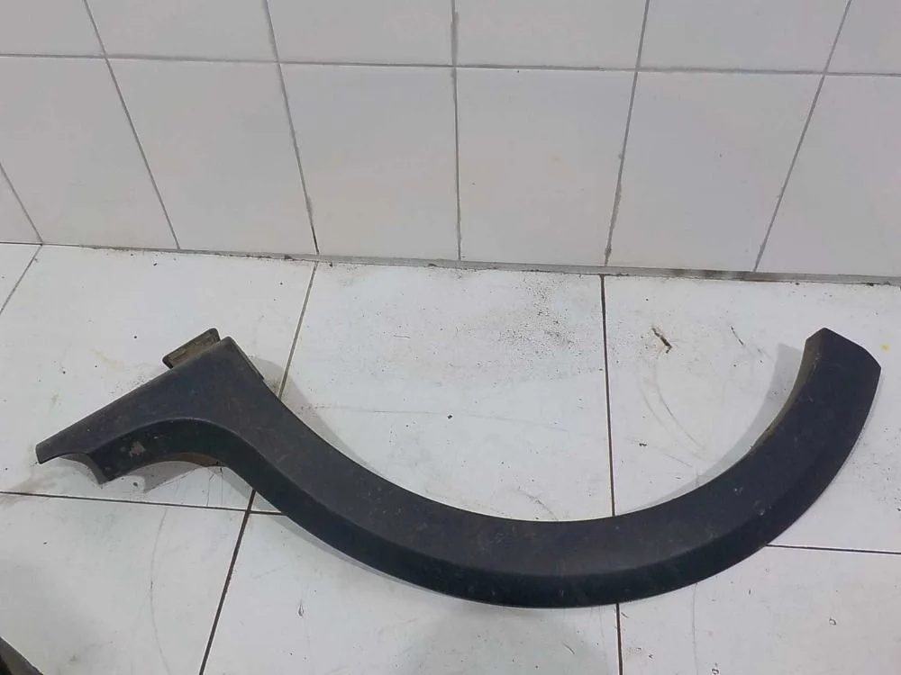 Накладка на крыло Renault Sandero Stepway I (2009—2014) Перед Право