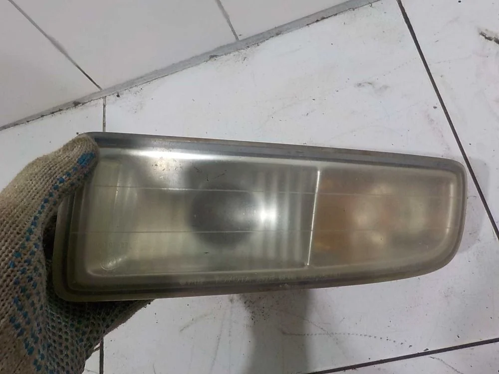 Фара противотуманная Toyota Land Cruiser 100 (1998—2002)  Лево