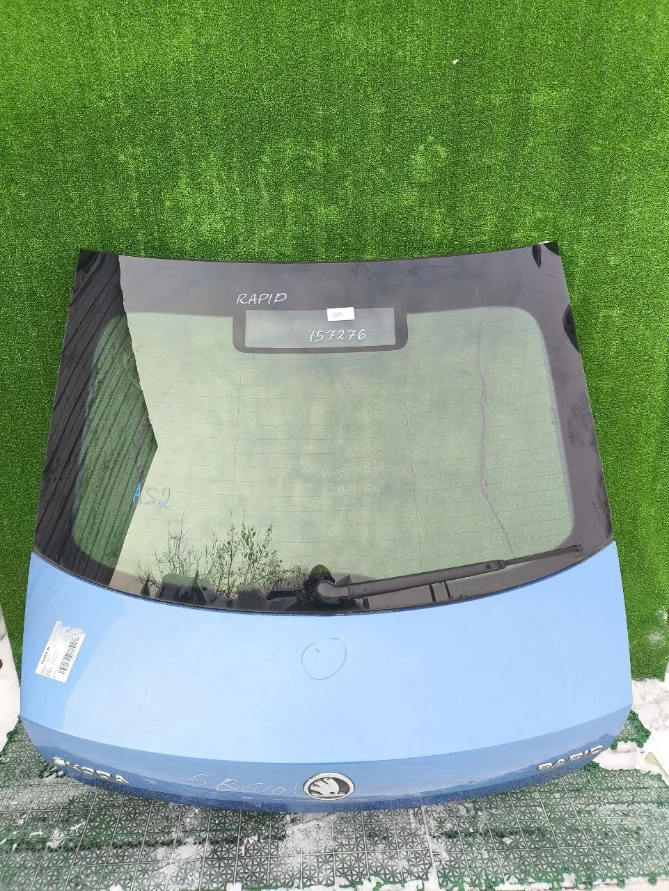 Крышка багажника SKODA RAPID 2013- синяя б/у RAPID(2013-