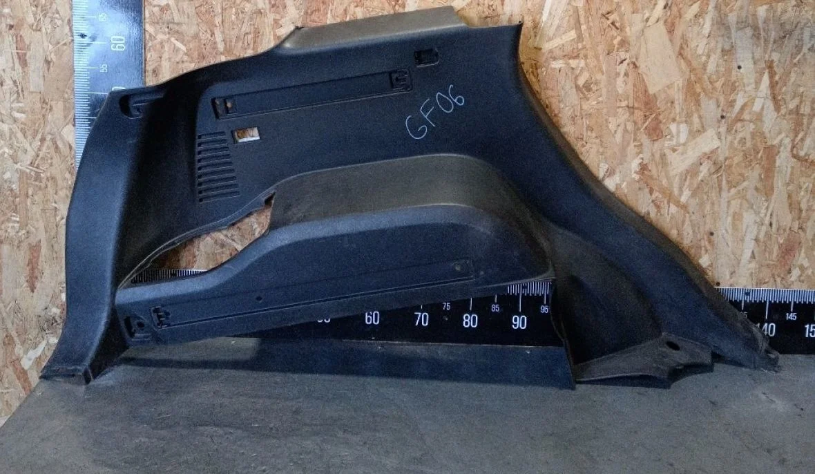 Обшивка багажника левая Opel Antara I рестайлинг (2010—2017) 2012 SUMMIT WHITE (OP 40R)