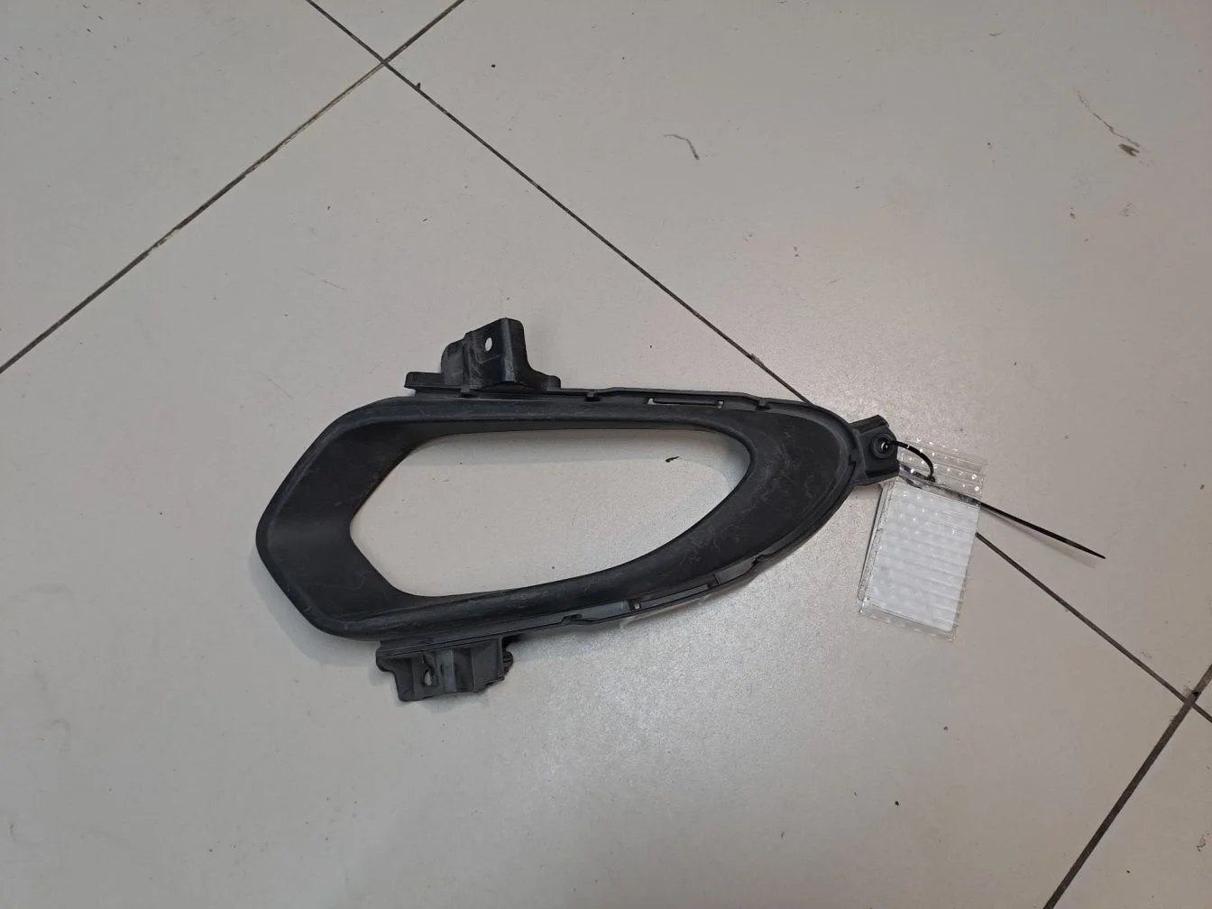 Рамка противотуманной фары правой для KIA Ceed 2012-2018