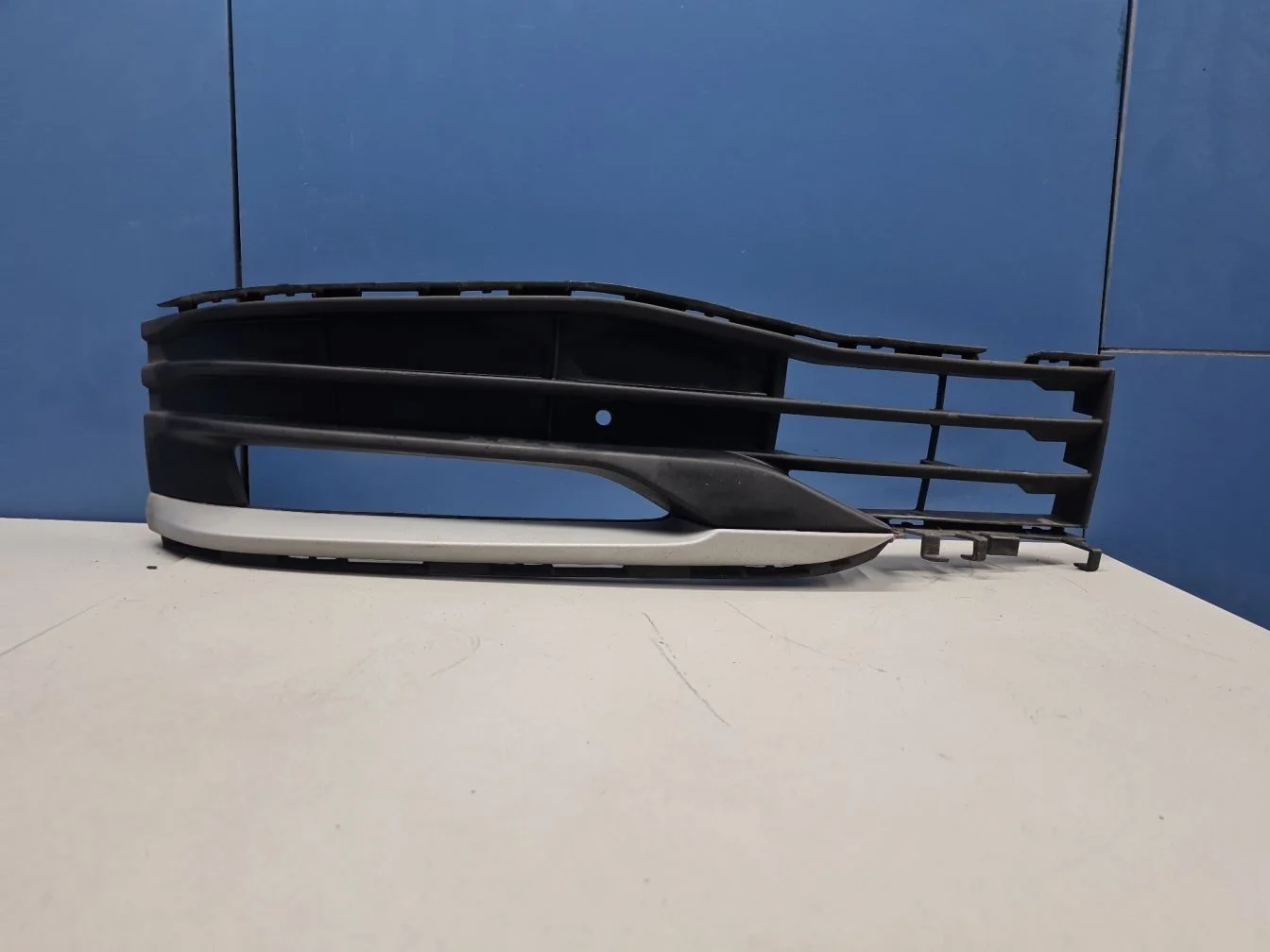 Решётка в бампер левая для BMW 5 G30 F90 2016-