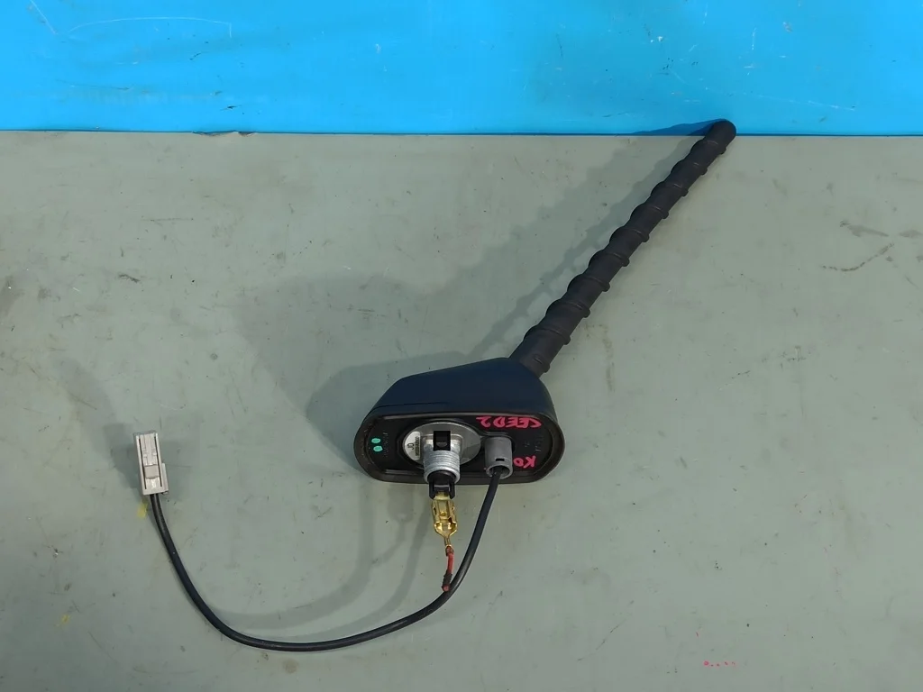 антенна Kia Ceed 2 JD 2012-2015 03.01.2014