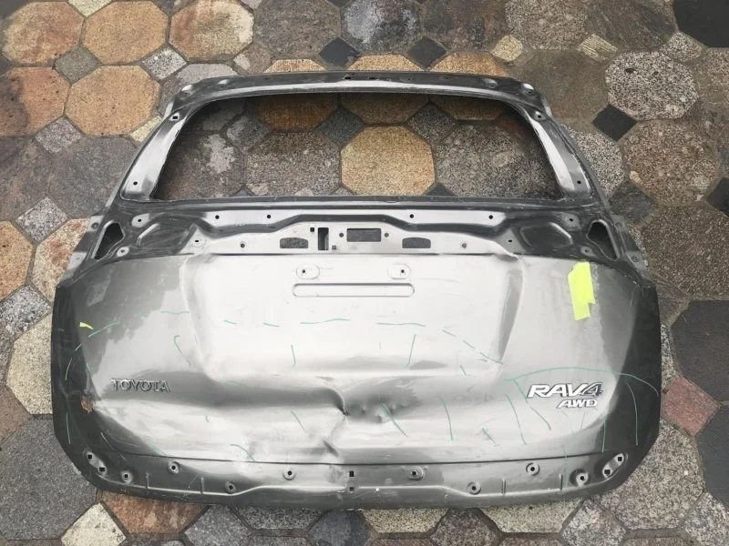 Дверь багажника Toyota Rav4 6700542550 A40