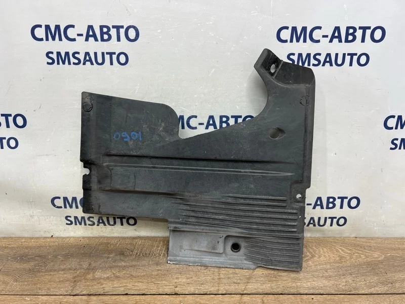 Защита днища Audi A6 4F0825216F C6 3.0 CAJ, задняя правая