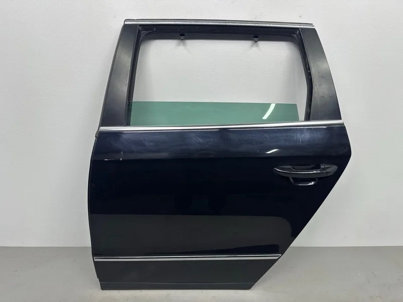 Дверь Volkswagen Passat B6