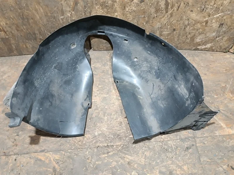 Подкрылок с дефектом Peugeot 207 2008 3 door