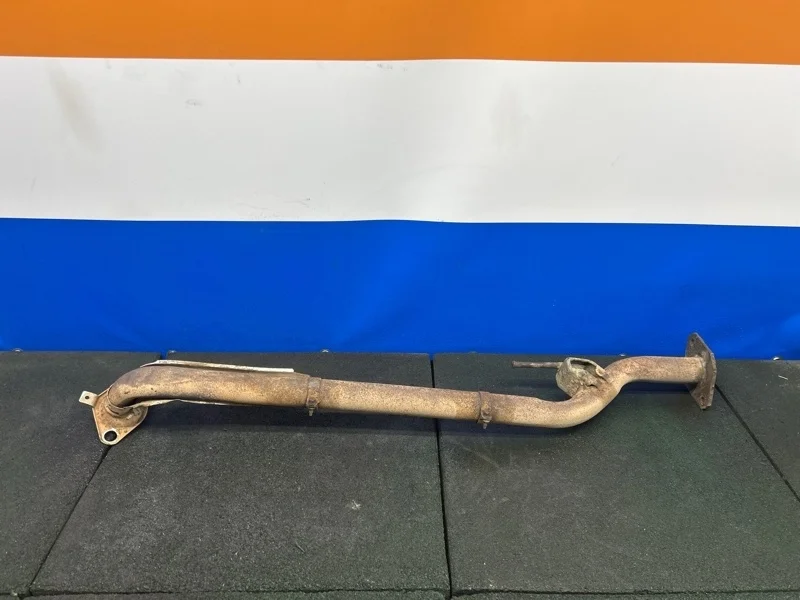 Приемная труба глушителя Nissan Almera 2005 200105M370 N16 1.5 QG15DE