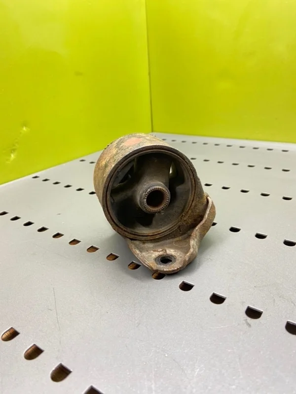 Подушка двигателя Hyundai i30 2009 219102H000 1 FD G4FC 1.6, передняя