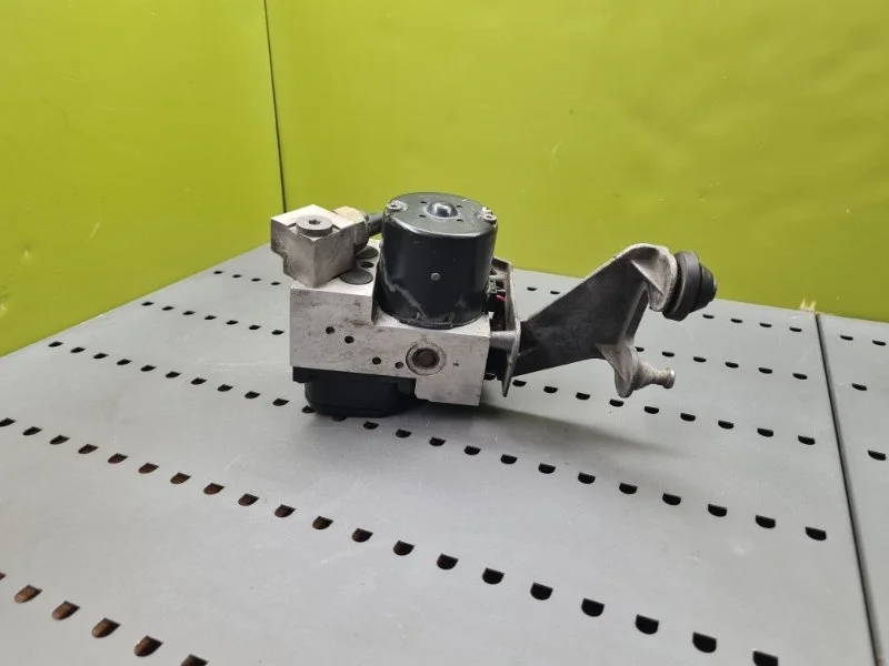 Блок ABS Mercedes-Benz S-Class 1999 A0044314612 W220 M112.944 3.2