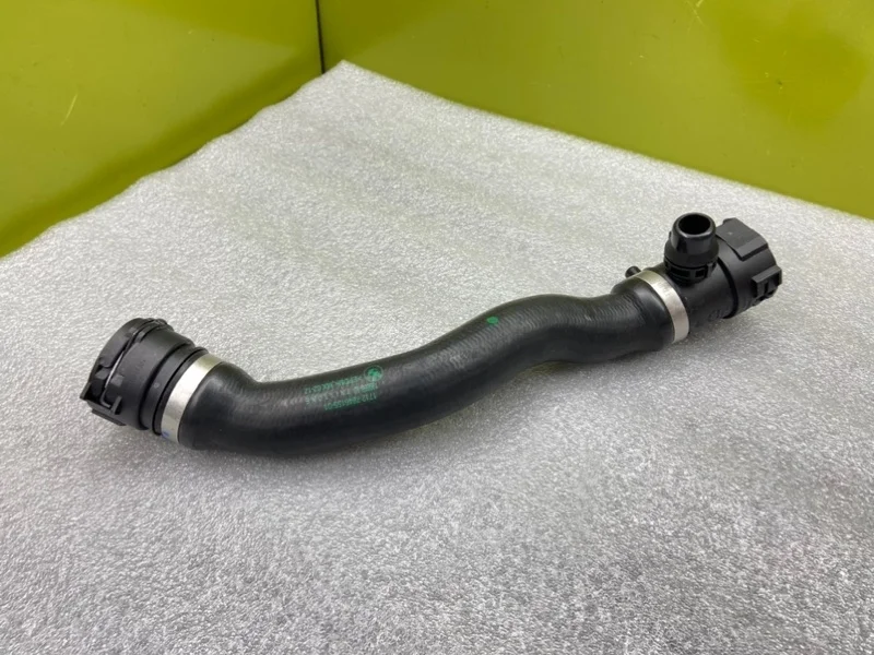 Патрубок BMW X3 2016 17127646155 F25 N20B20 2.0I