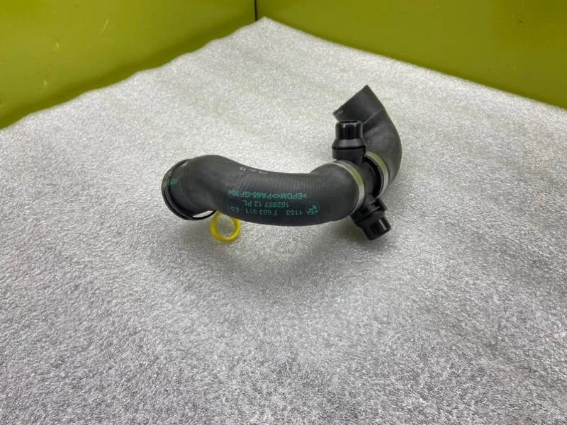 Патрубок BMW 5-series 2015 11537603511 F10 N20B20A 2.8I