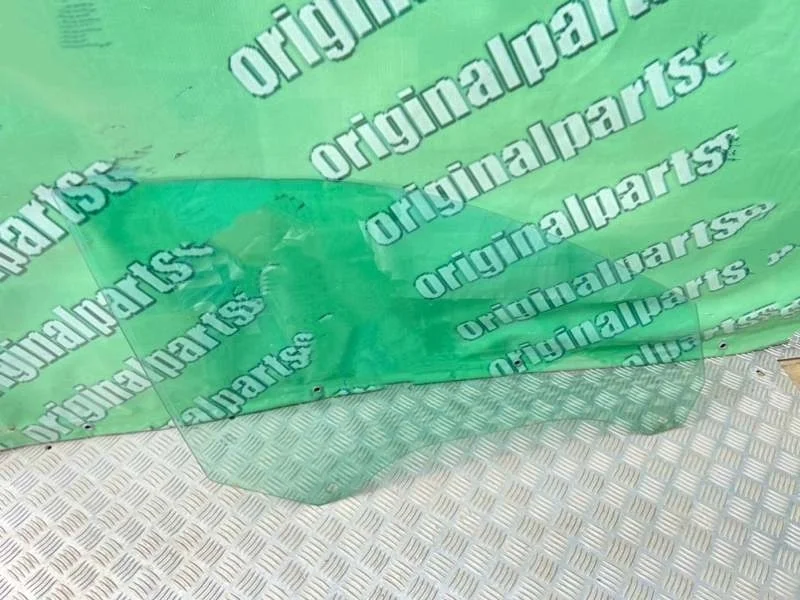 Стекло Audi A6 2000 4B0845202 C5 AVANT 2.5TDI AKE, переднее правое