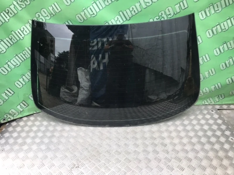 Стекло заднее Mercedes-Benz C-Class 2000 A2036700180 W203 M111.955 2.0, заднее