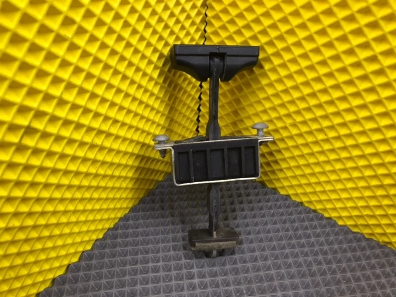 Ограничитель двери Mercedes-Benz S-Class 1999 A2207300016 W220 M112.944 3.2, задний правый