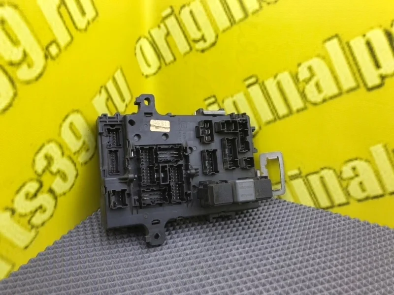 Блок предохранителей Nissan Primera 1996 285519F905 P11 SR20DE 2.0I