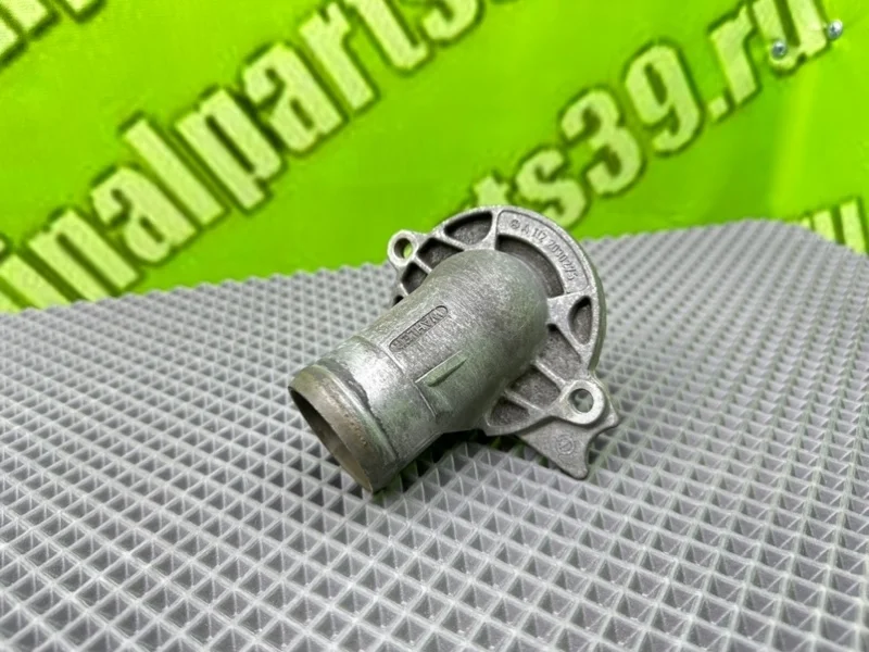 Фланец системы охлаждения Mercedes-Benz E-Class 1997 A1122030275 S210 M112 E24