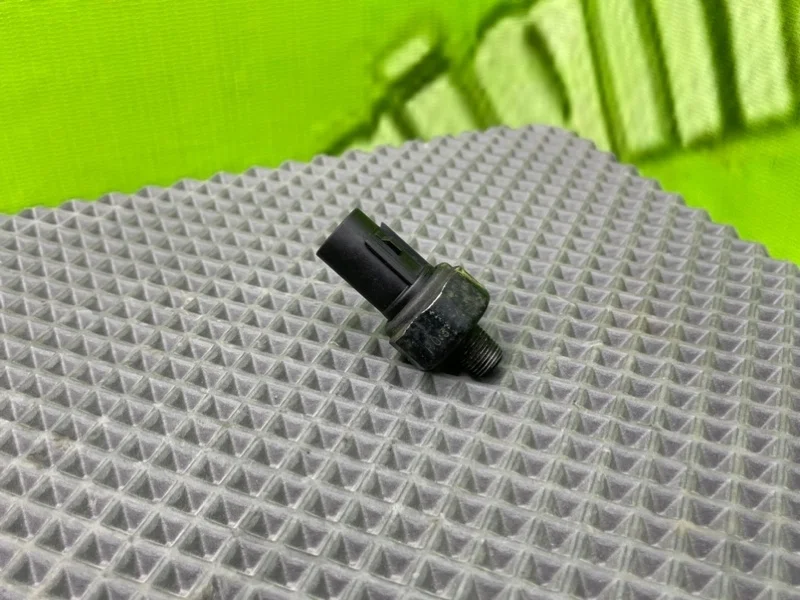 Датчик давления масла Hyundai i30 2009 9475037100 1 FD G4FC 1.6