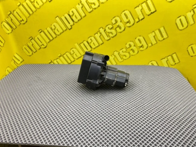 Компрессор продувки Mercedes-Benz E-Class 2002 A0001403785 W210 M113.940 4.3I
