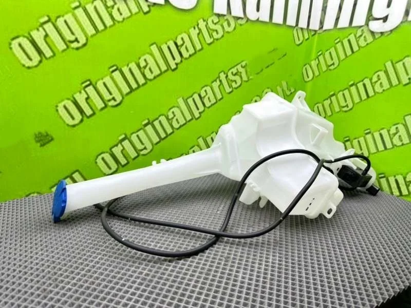 Бачок Kia Sorento 2017 986102P700 2 XM FL D4HB 2.2