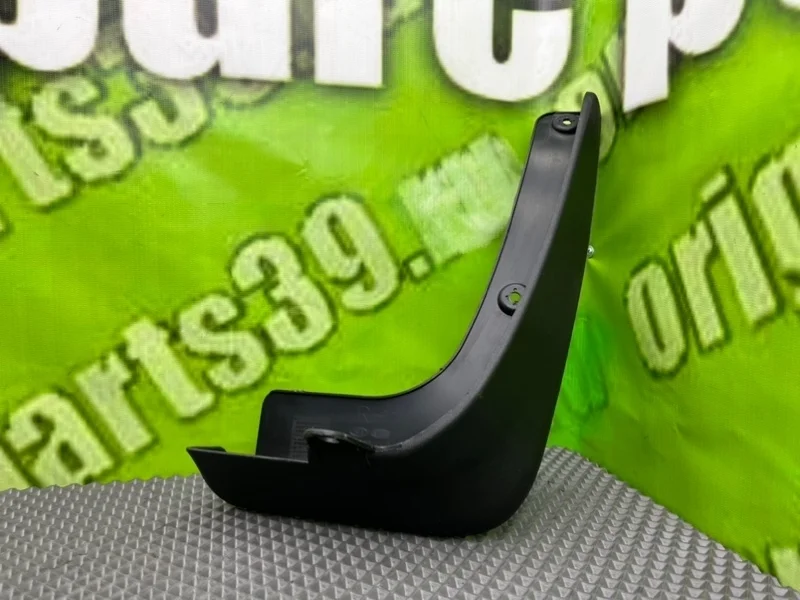 Брызговик Kia Sorento 2012 868802P000 2 XM G4KE 2.4I, задний правый