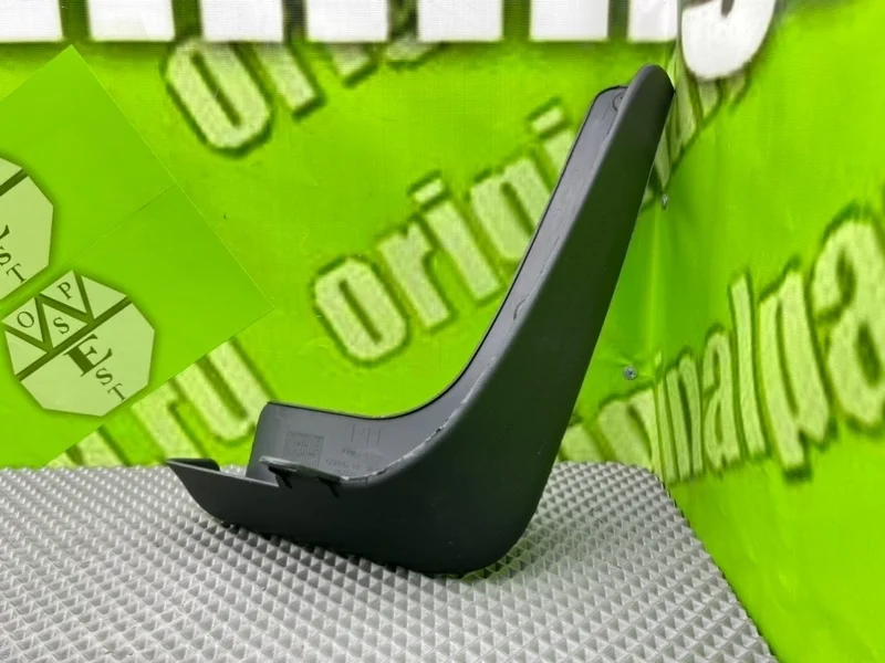 Брызговик Kia Sorento 2012 868802P000 2 XM G4KE 2.4I, задний правый