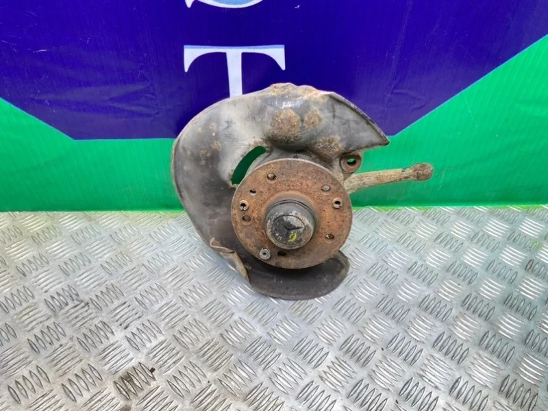 Поворотный кулак Mercedes-Benz 1987 A1243300420 W124 M102.985 2.3I, передний левый