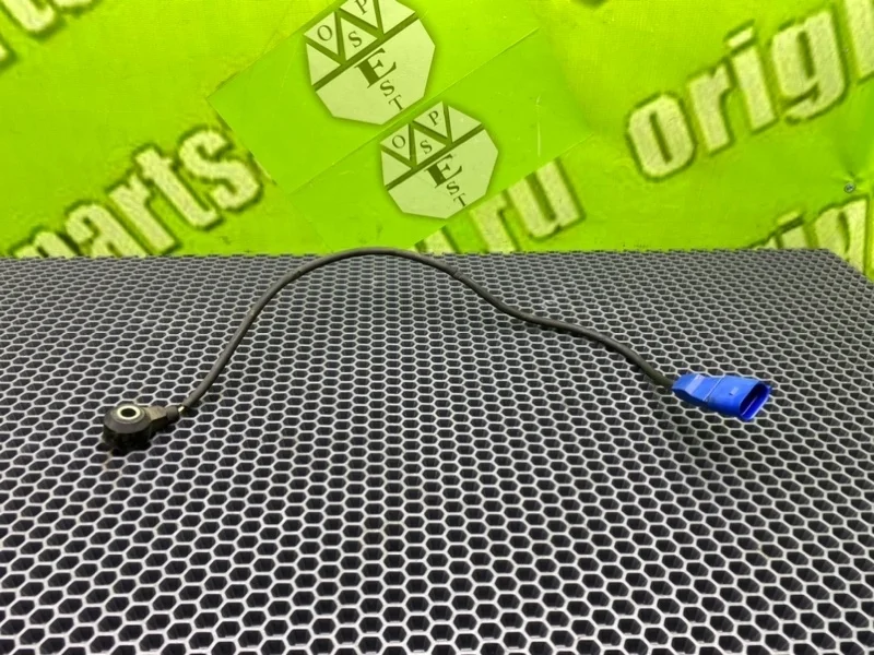 Датчик Audi A4 2003 06C905377 B6 8E5 BDV 2.4I