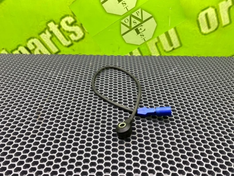 Датчик Audi A4 2003 06C905377 B6 8E5 BDV 2.4I